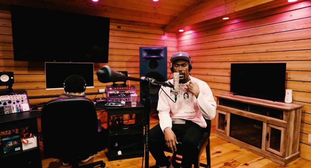 Hunxho Early Life and Background