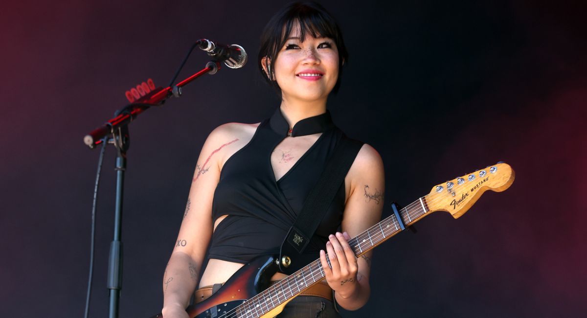 Beabadoobee Net Worth & Biography 2026: Age, Career, Family, Height, and Full Story