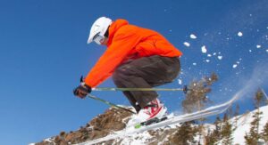 Why Skiing Is One of the Best Winter Workouts for Your Body and Mind